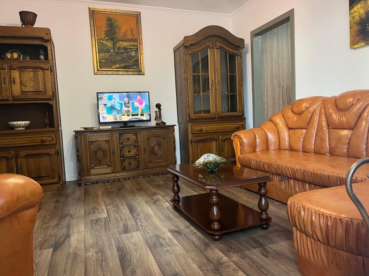 Cazare David Si Familia . Piatra Neamţ Exteriör bild